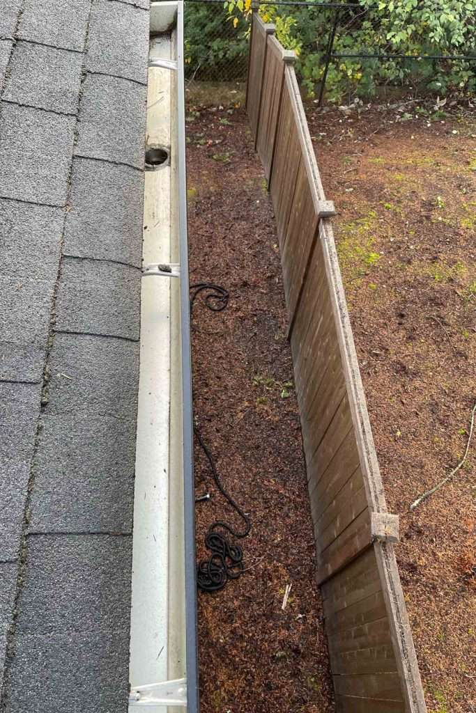 gutter cleaning in Tacoma area